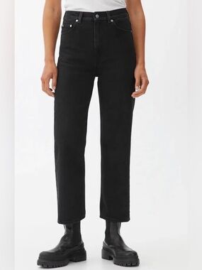 Arket High-Waisted Straight Cropped Black Jeans